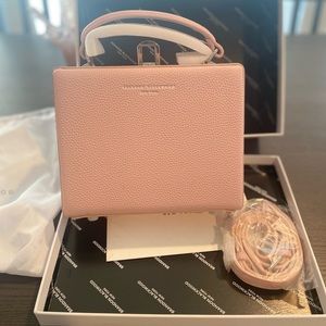 Spring ‘21 Brandon Blackwood NYC Trunk purse 👛 in Stone Blush.